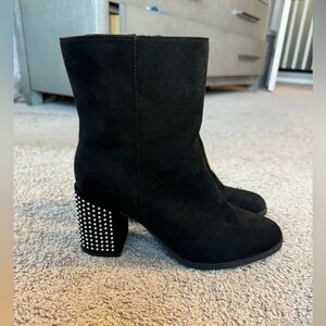 New! Faux suede black boots with studs in the heel